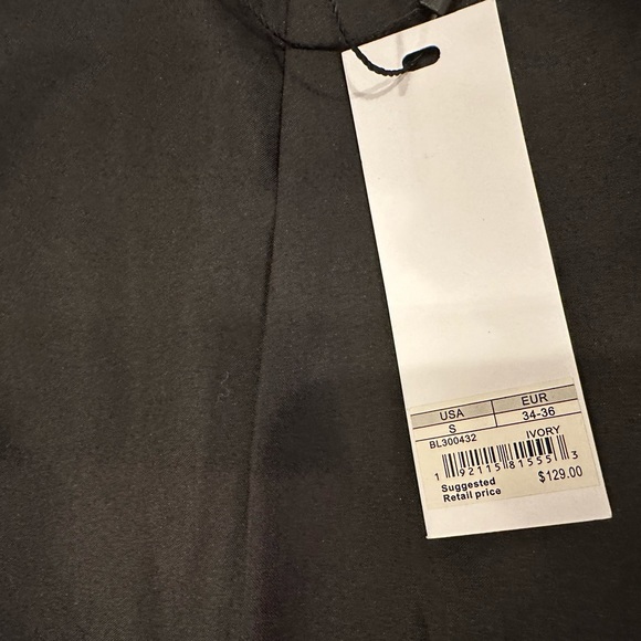 Beautiful coat - Picture 5 of 5